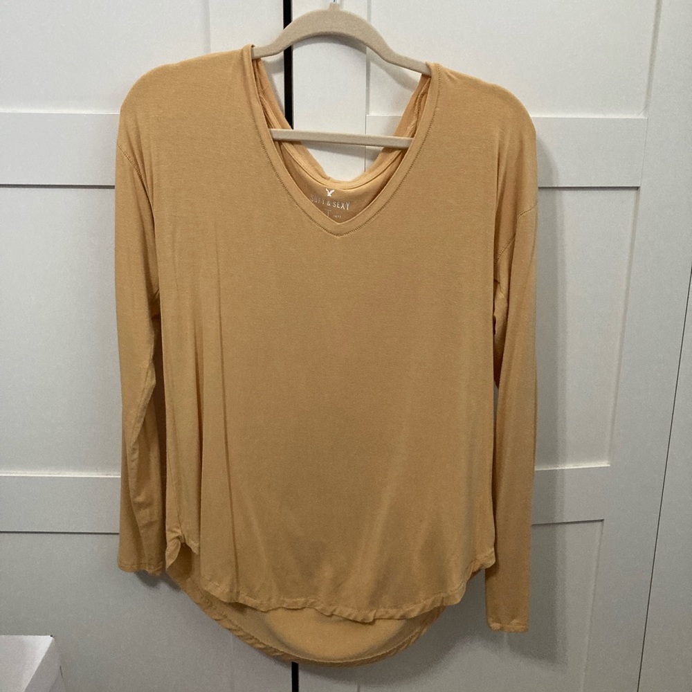 Anerican Eagle Size Medium Long Sleeve Yellow Top